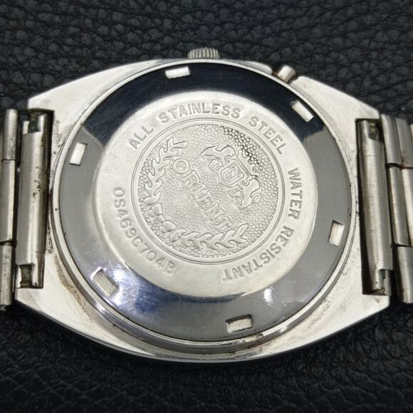 Vintage 1984 Square Orient Automatic Mens Silver Watch W/daydate & Gold accents - Picture 8 of 10